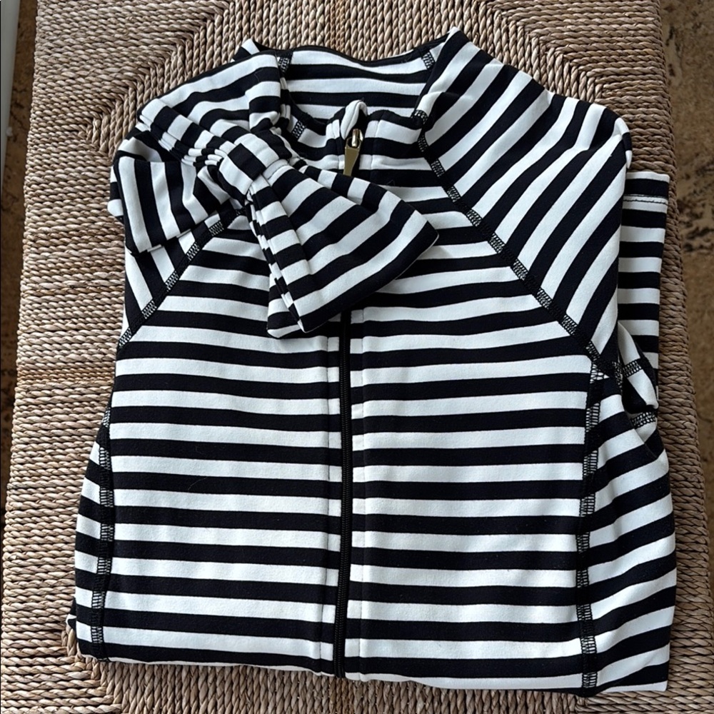 kate spade ♠️ Beyond Yoga jacket.